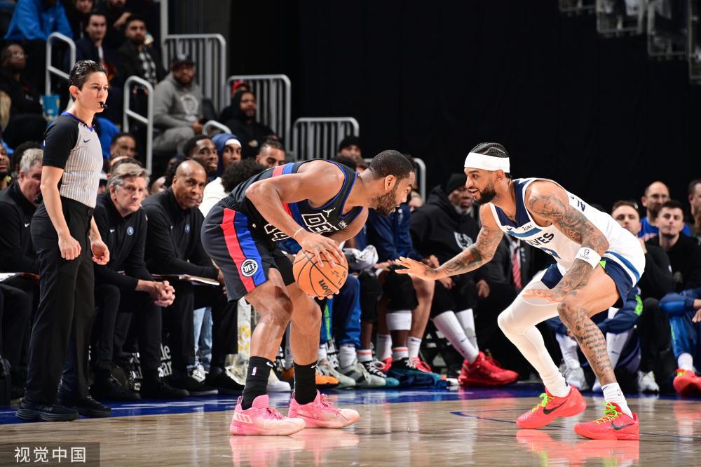 弗罗因德：格雷茨卡因背部问题被换下，并无大碍.