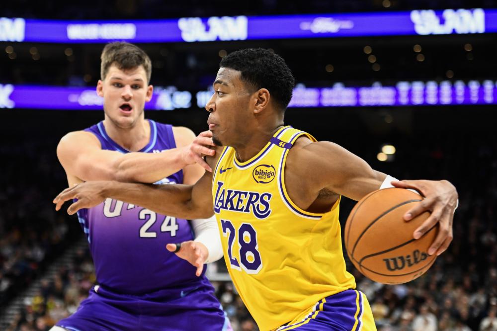 稳健表现 稳健表现