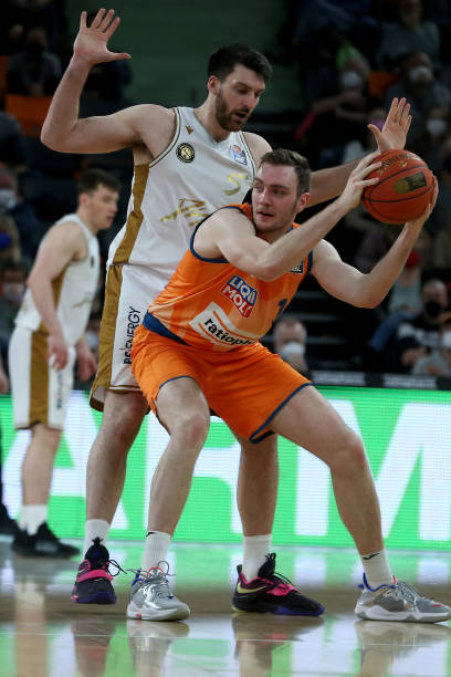 防线频频出 防线频频出